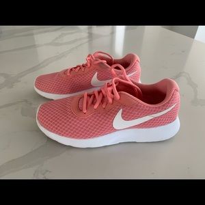 Worn 1 Nike Tanjun Run “Lava Glow”